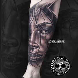 Artista Josep Juárez Estamos en c/ Mare de Deu de Montserrat 50, local derecha Granollers. Barcelona. #granollers #tattoogranollers #granollerstattoo #blackandgreytattoo #ink #tattoo #doblejtattoo #realtattoo #realismtattoo #nofilter #barcelonatattooartis